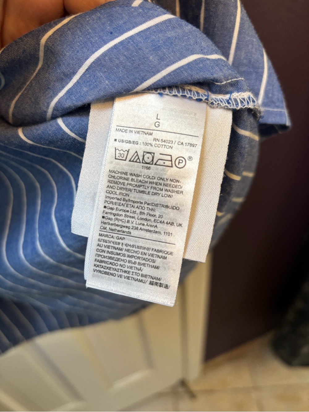 GAP Colorblock Striped Button-Down - Picture 7 of 8